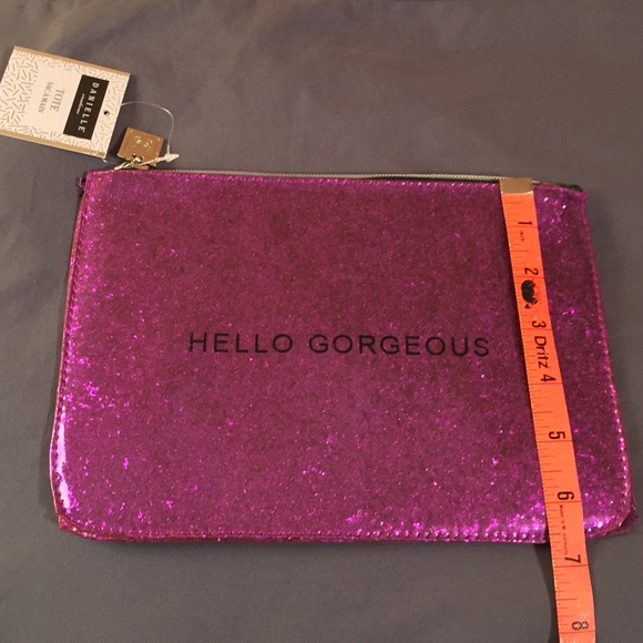 💄FREE Makeup Bag Hello Gorgeous Little Makeup Bag - Picture 6 of 8